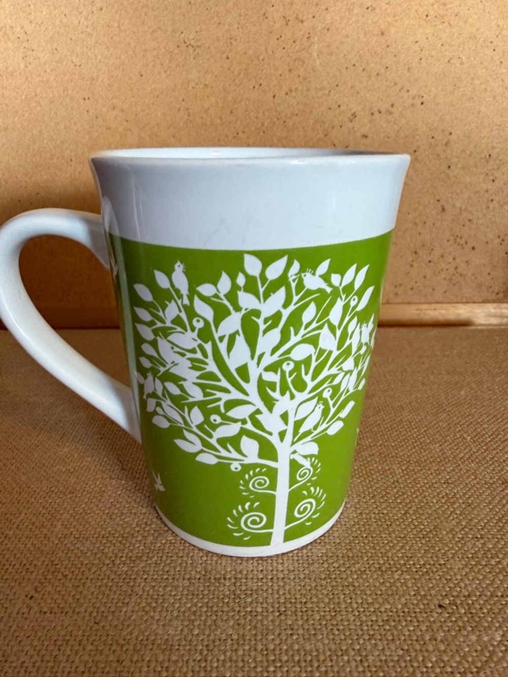 Royal Norfolk White and Green Tree Motif Ceramic Mug